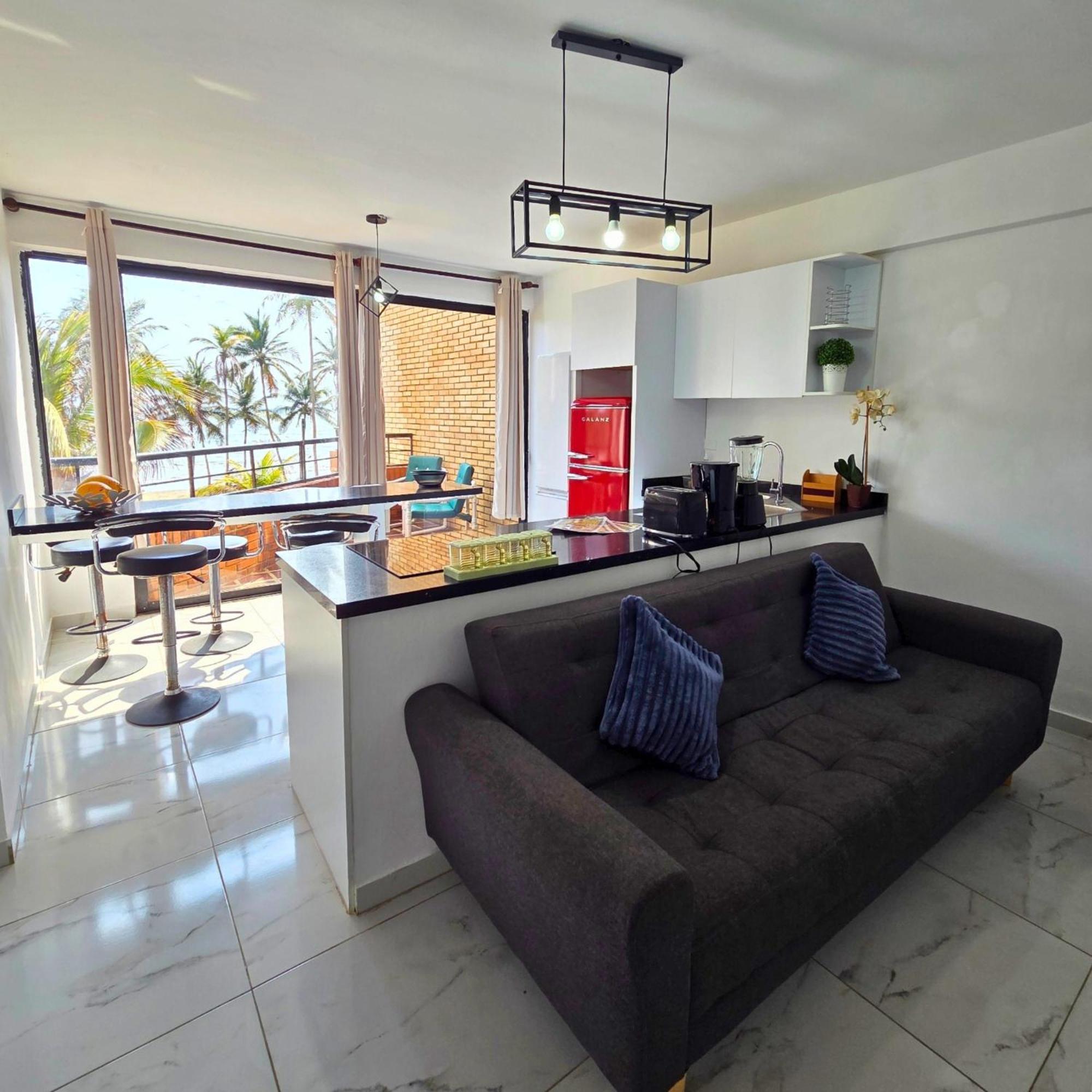 Tucacas, Frente Al Mar, Balcon, Piscina Y Playa Privada Apartman Kültér fotó