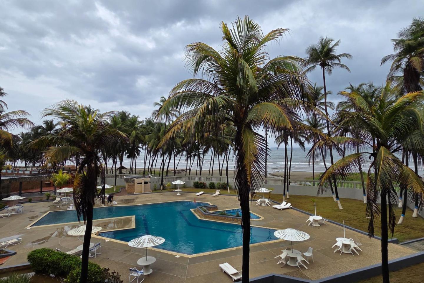 Tucacas, Frente Al Mar, Balcon, Piscina Y Playa Privada Apartman Kültér fotó