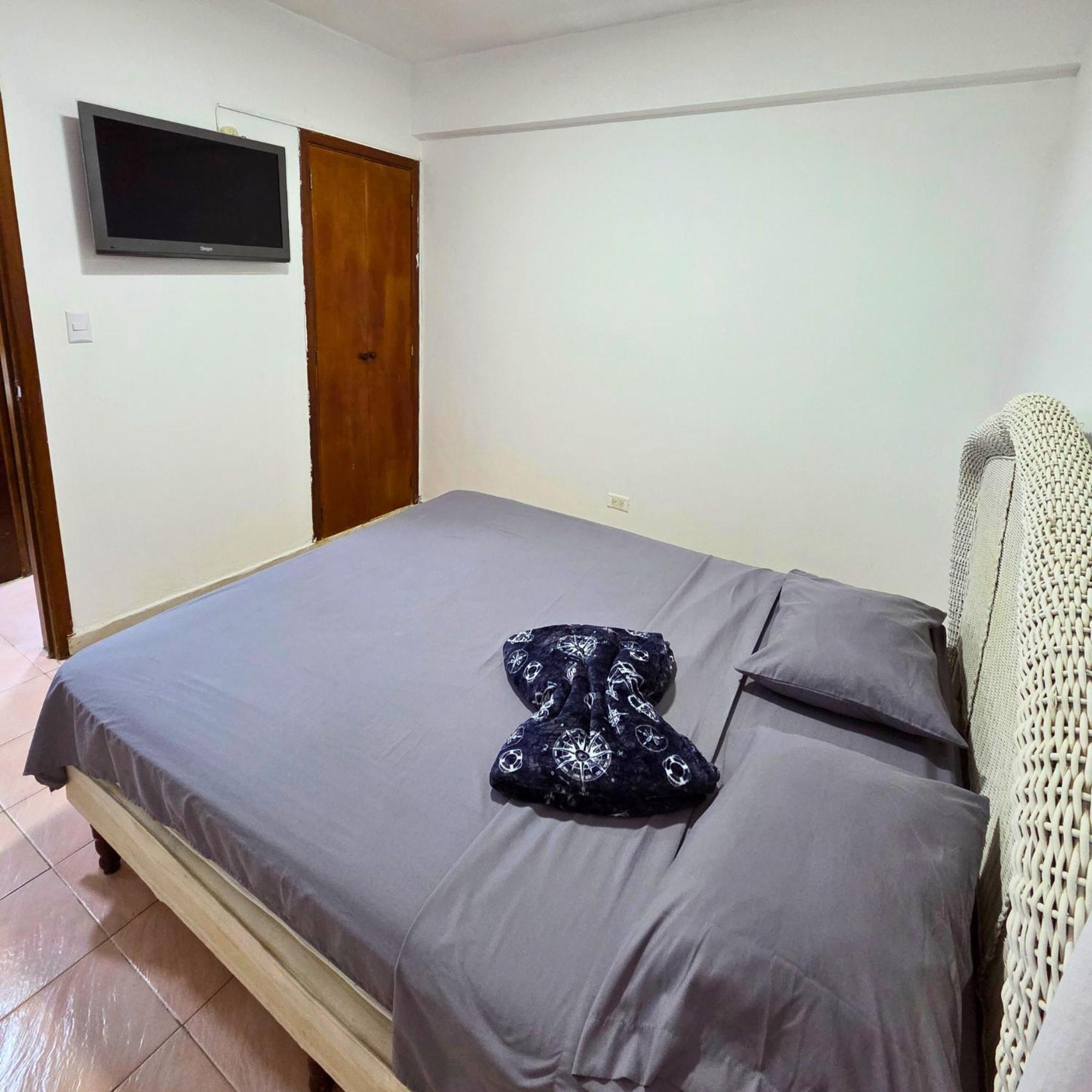 Tucacas, Frente Al Mar, Balcon, Piscina Y Playa Privada Apartman Kültér fotó