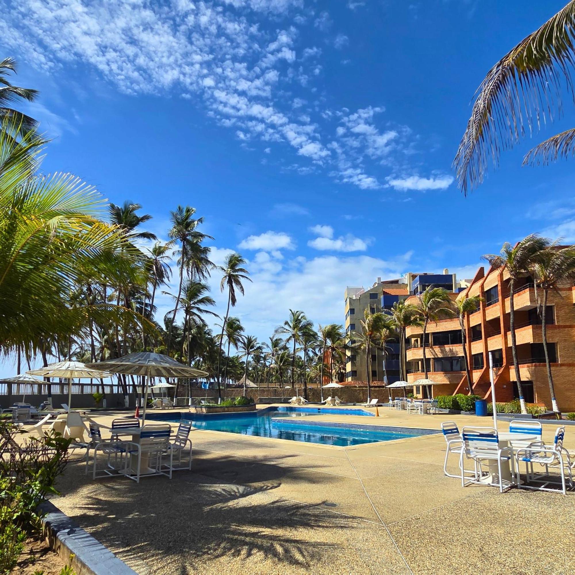 Tucacas, Frente Al Mar, Balcon, Piscina Y Playa Privada Apartman Kültér fotó